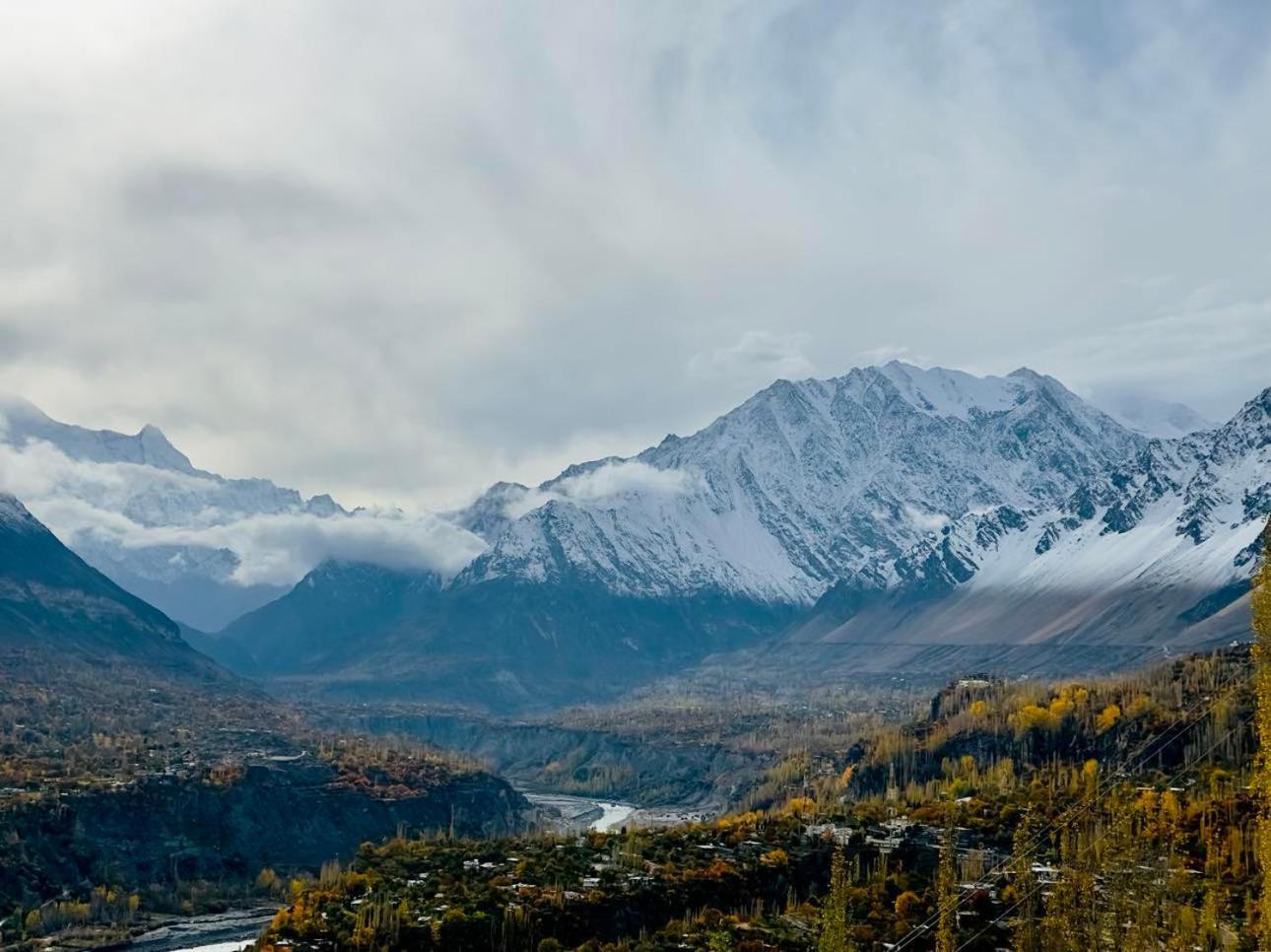Backpackers Stories By Old Hunza Inn Karimabad  Extérieur photo