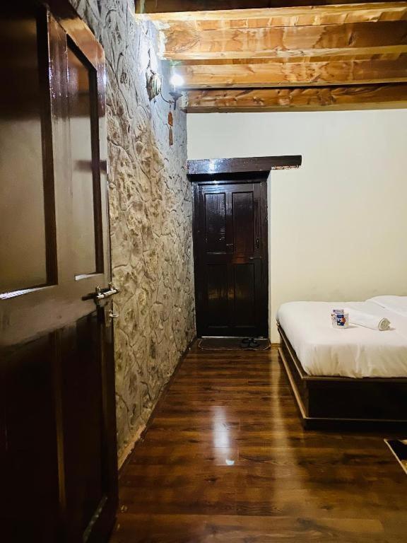 Backpackers Stories By Old Hunza Inn Karimabad  Extérieur photo